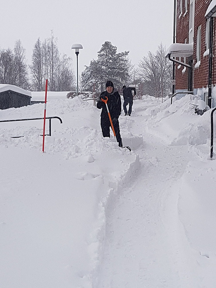 snö 3 handskottning svall.jpg